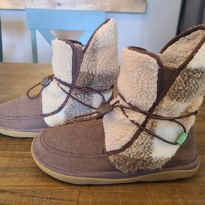 Sanuk Tripper Flurry Pinecone Plaid Bootie womens 8 Bootah